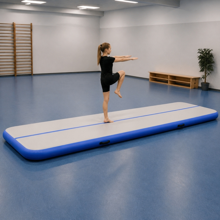Sicher aufgebaute Airtrack-Matte mit freier Trainingsflu00e4che
